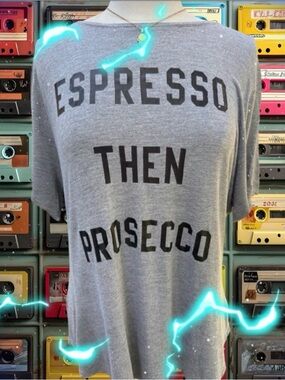 OLD NAVY “ESPRESSO THEN PROSECCO “ OVERSIZED T SHIRT / TEE - XL 🩶☀️